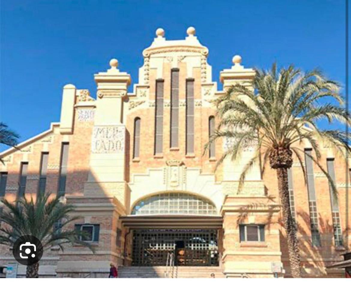 Centrally-Located, Spacious Flat At Historic Centre & Short Walk To Beach Alicante Extérieur photo