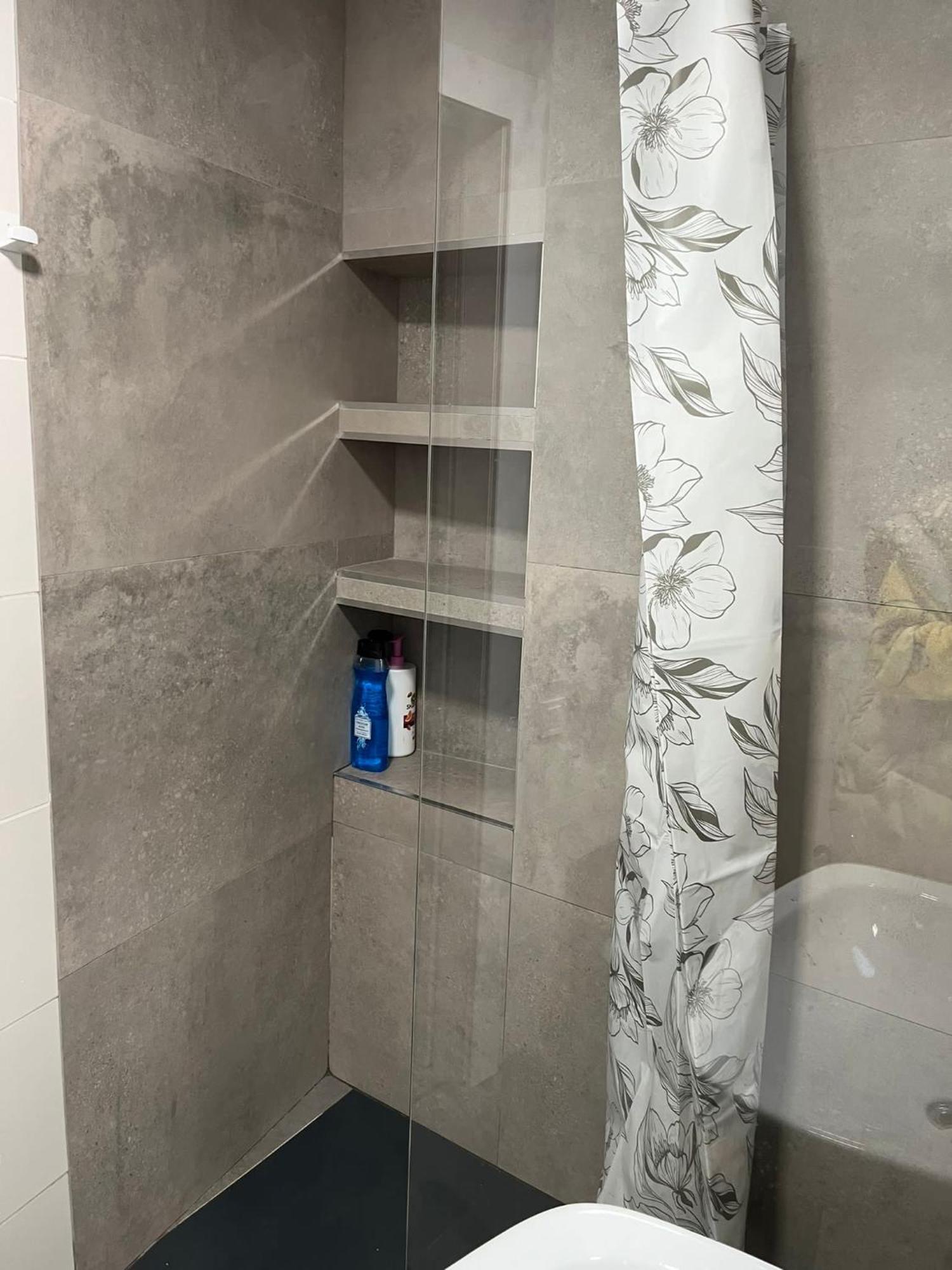 Centrally-Located, Spacious Flat At Historic Centre & Short Walk To Beach Alicante Extérieur photo