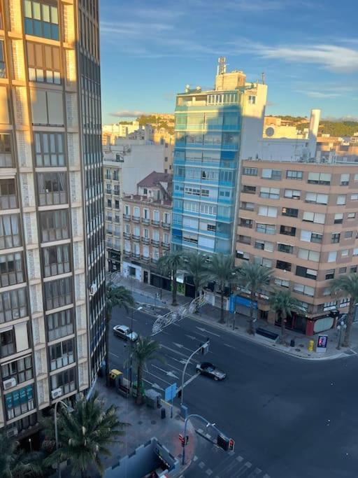 Centrally-Located, Spacious Flat At Historic Centre & Short Walk To Beach Alicante Extérieur photo