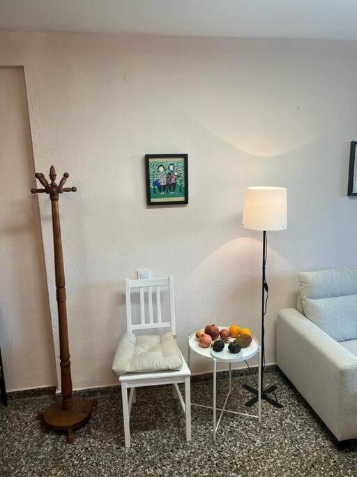 Centrally-Located, Spacious Flat At Historic Centre & Short Walk To Beach Alicante Extérieur photo